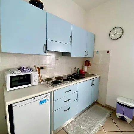 Tirreno Apartment *