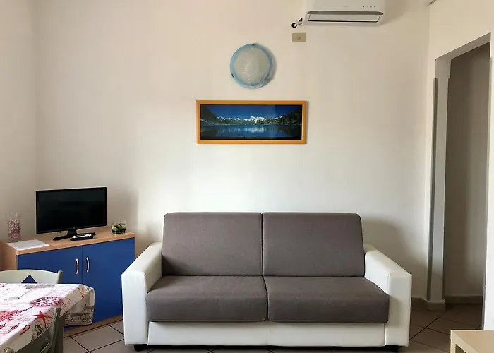 Apartament Tirreno *