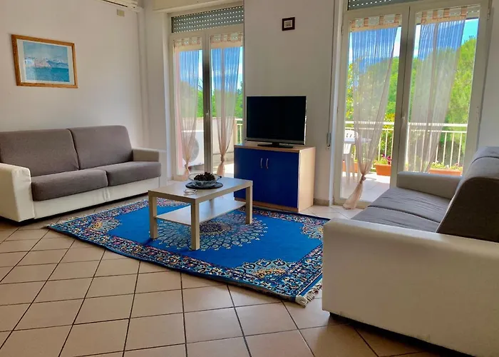 Tirreno Apartament Tirrenia