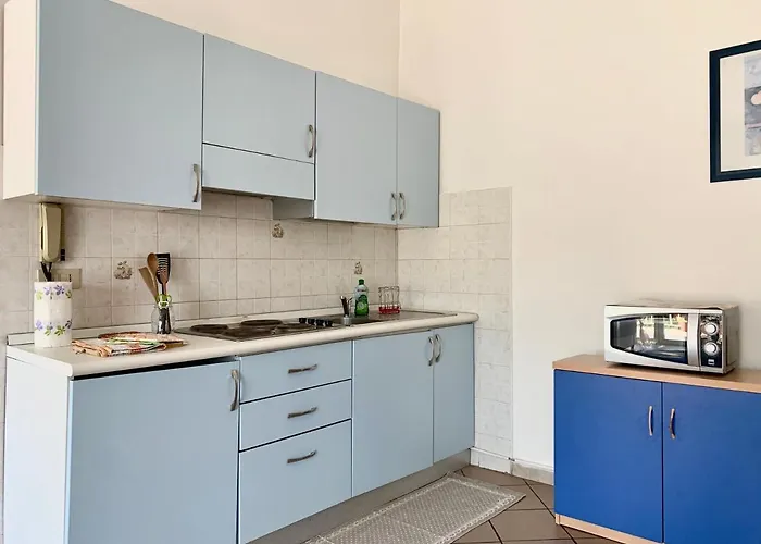 Tirreno Apartament *